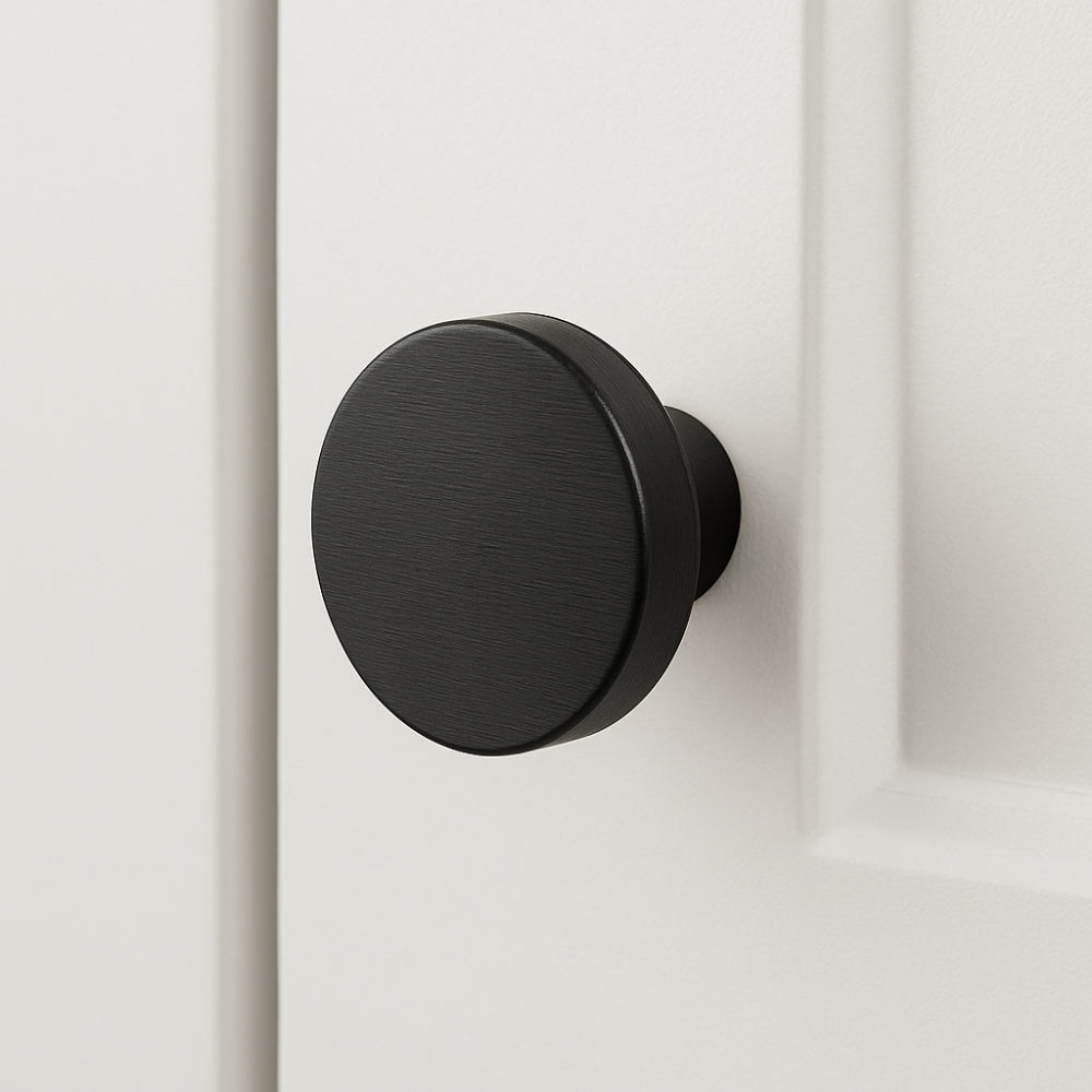 Cupboard Pull Matte Black 1.38" / 35mm